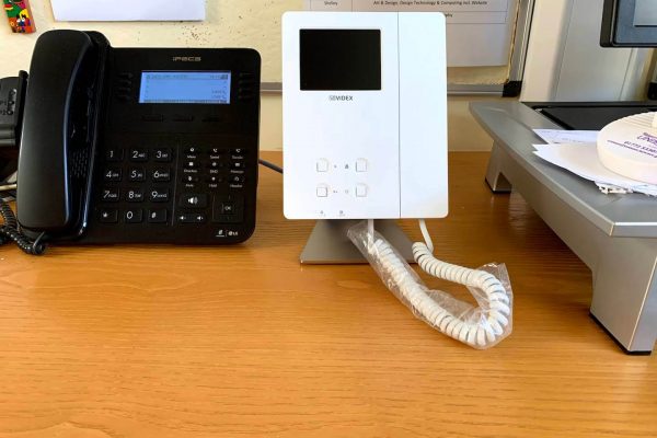 Automatic_double_vehicle_swing_gates_0904-1