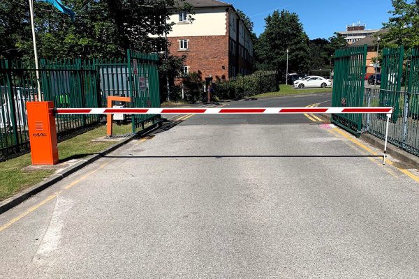 commercial_barrier_installation_showing_safety_features_and_anti-crush_hydraulics