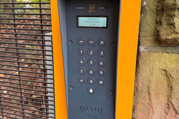 mere-uk-automatic-swing-gates-for-schools-merseyside