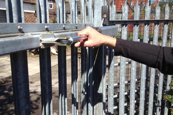 faac-400-automatic-swing-gates-saints-rlfc
