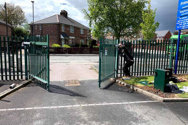 merton-bank-primary-school-automatic-gate-installation-st-helens merton-bank-primary-school-automatic-gate-installation-st-helens