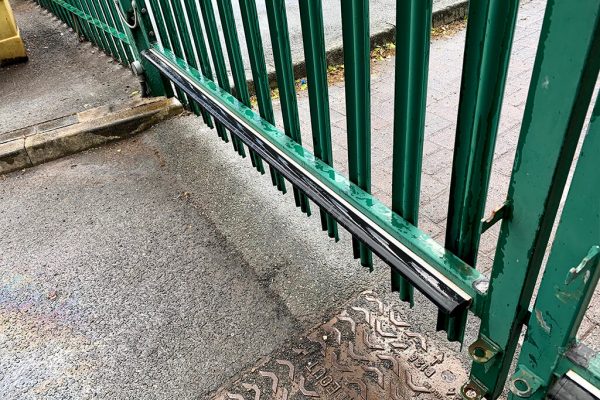 safety-sensor-swing-gates-merton-bank-primary-school safety-sensor-swing-gates-merton-bank-primary-school