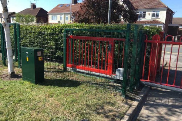 school-car-park-automatic-gate-st-helens